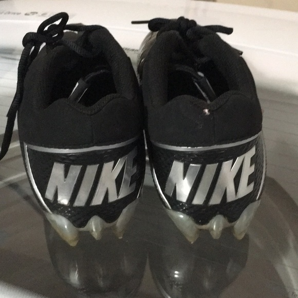 8️⃣👟Women’s Nike Cleats👟8️⃣ - Picture 3 of 3